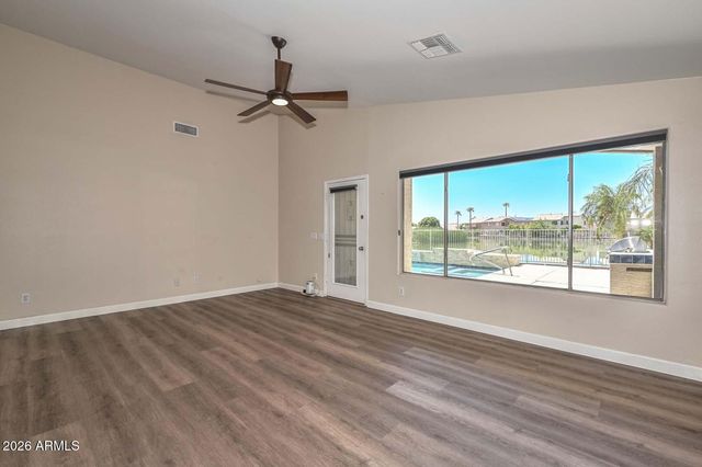 11225 W CAMBRIDGE Avenue, Avondale, AZ 85392