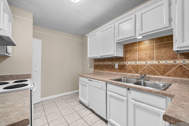 9507 Bowen Drive, San Antonio, TX 78250