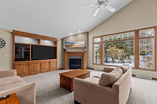 1827 ORCHARD BLOSSOM DRIVE, Appleton, WI 54915