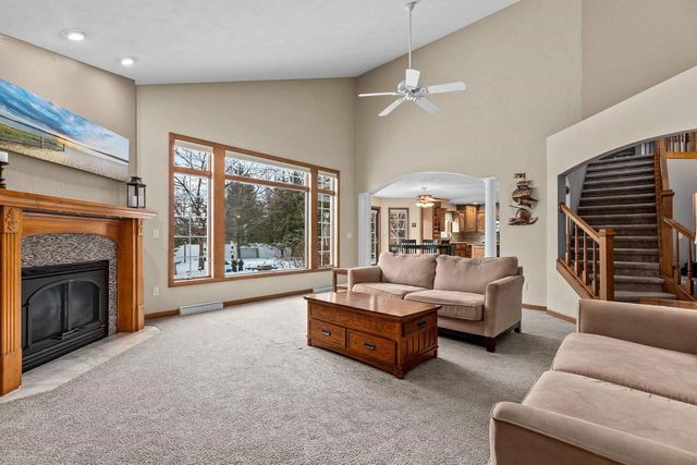 1827 ORCHARD BLOSSOM DRIVE, Appleton, WI 54915