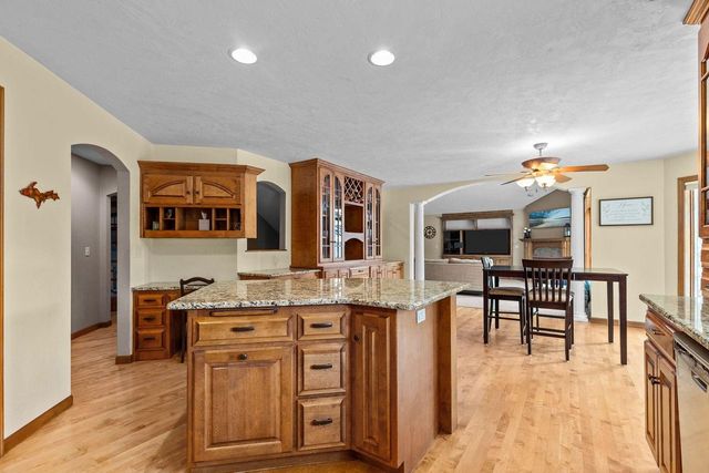 1827 ORCHARD BLOSSOM DRIVE, Appleton, WI 54915