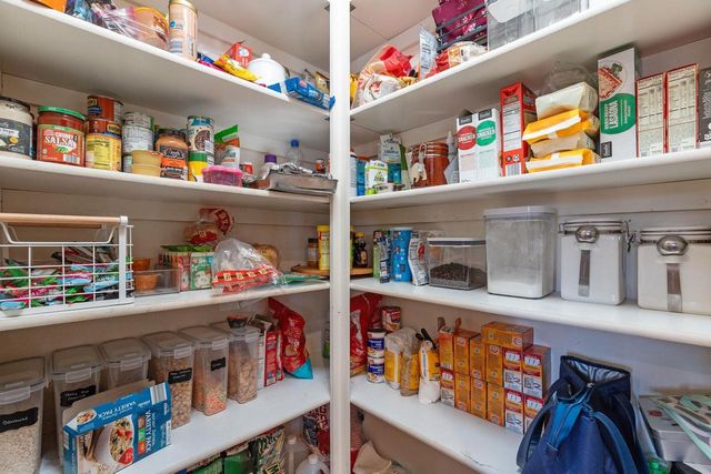 1827 ORCHARD BLOSSOM DRIVE, Appleton, WI 54915