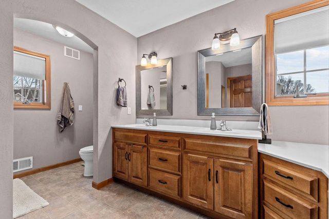 1827 ORCHARD BLOSSOM DRIVE, Appleton, WI 54915