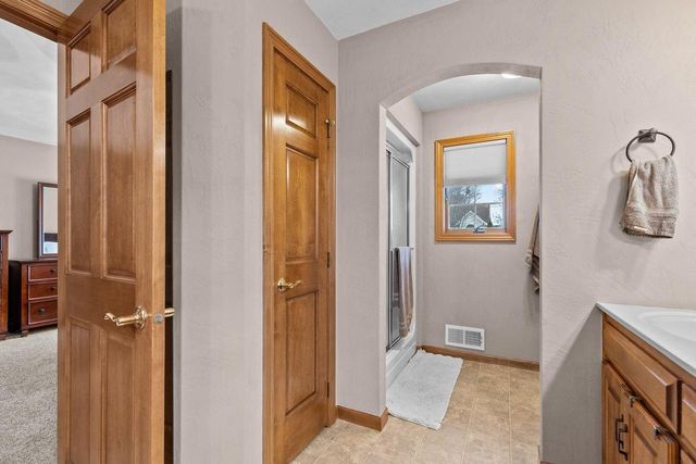 1827 ORCHARD BLOSSOM DRIVE, Appleton, WI 54915