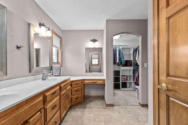 1827 ORCHARD BLOSSOM DRIVE, Appleton, WI 54915