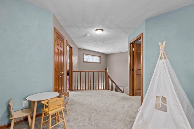 1827 ORCHARD BLOSSOM DRIVE, Appleton, WI 54915