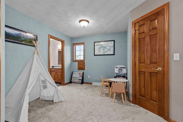 1827 ORCHARD BLOSSOM DRIVE, Appleton, WI 54915