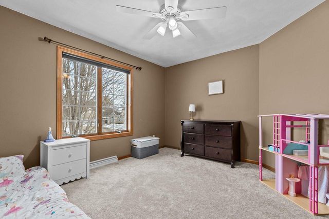 1827 ORCHARD BLOSSOM DRIVE, Appleton, WI 54915