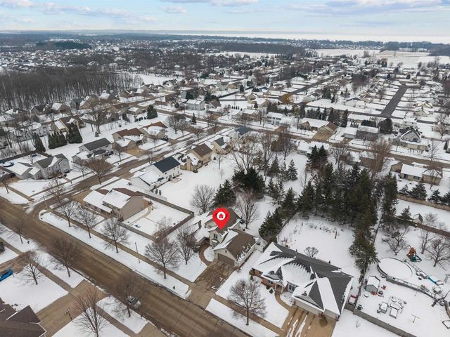 1827 ORCHARD BLOSSOM DRIVE, Appleton, WI 54915