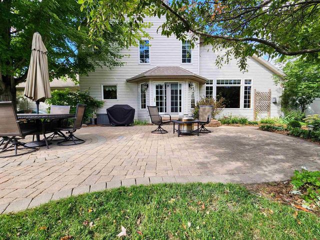 1827 ORCHARD BLOSSOM DRIVE, Appleton, WI 54915