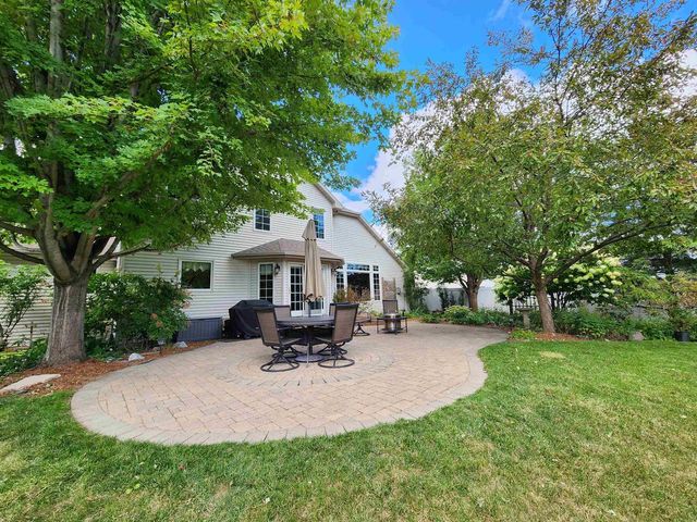 1827 ORCHARD BLOSSOM DRIVE, Appleton, WI 54915