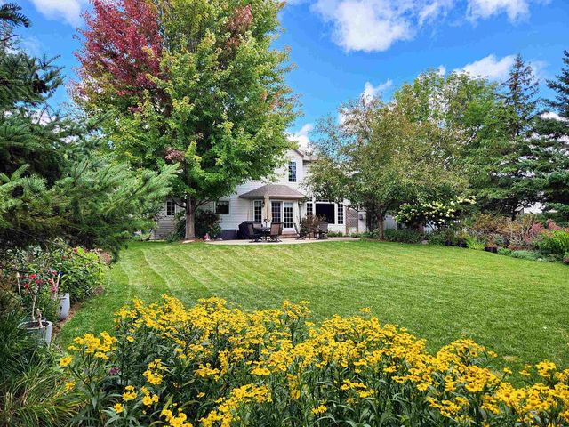 1827 ORCHARD BLOSSOM DRIVE, Appleton, WI 54915