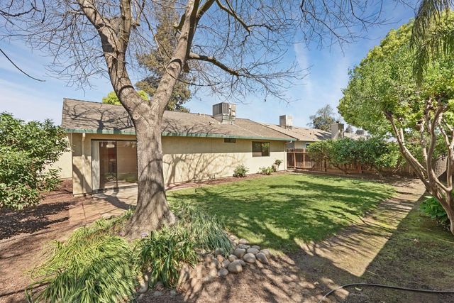 282 Ravenwood Way, Lodi, CA 95240