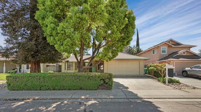 282 Ravenwood Way, Lodi, CA 95240
