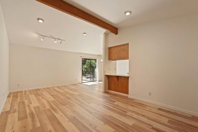 282 Ravenwood Way, Lodi, CA 95240