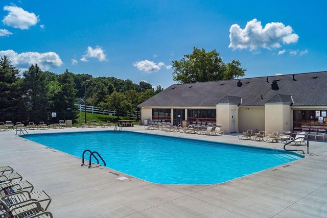 233 Macfalls Way, 86D, Blacklick, OH 43004