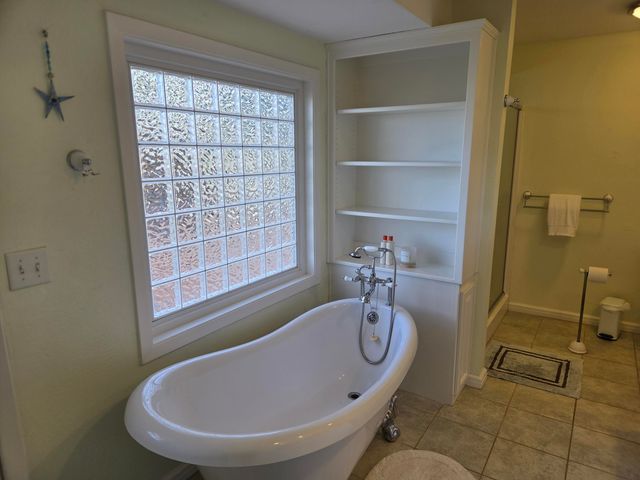 8198 Green Acres Lane, Redding, CA 96002