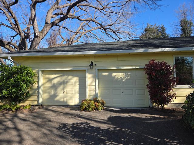 8198 Green Acres Lane, Redding, CA 96002