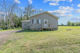 32 Nine Mile Point Road, New Haven, NY 13126