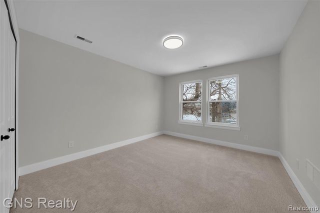 718 Devillen Avenue, Royal Oak, MI 48073