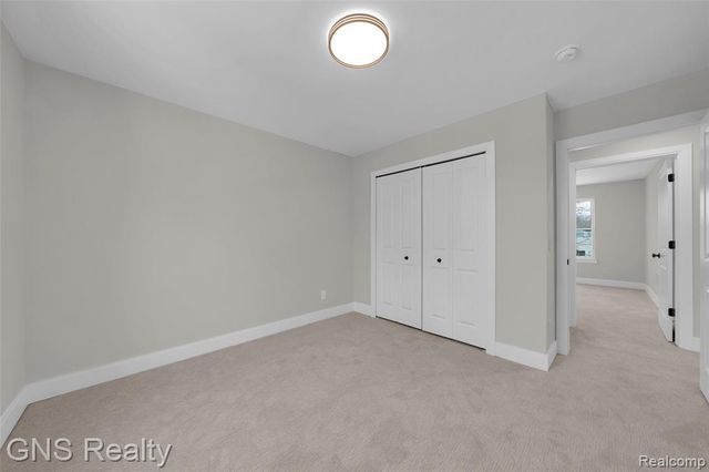 718 Devillen Avenue, Royal Oak, MI 48073