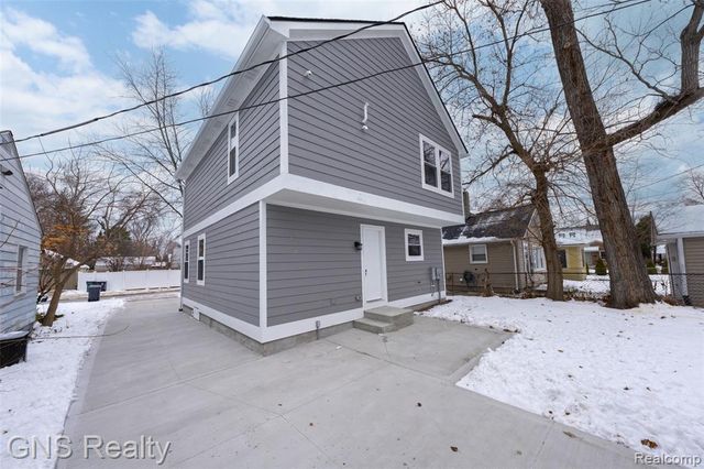 718 Devillen Avenue, Royal Oak, MI 48073