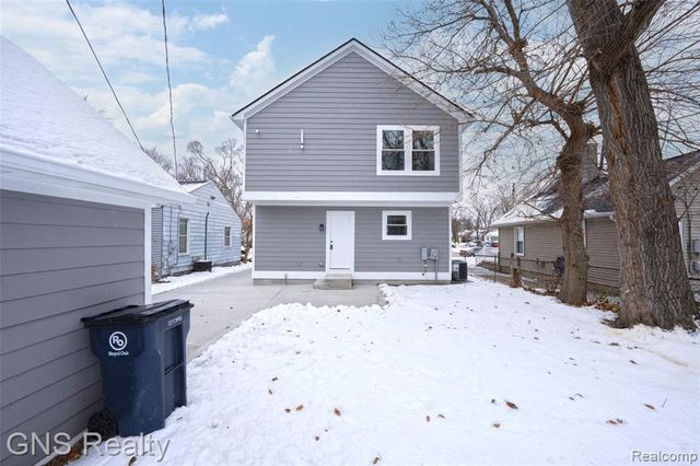 718 Devillen Avenue, Royal Oak, MI 48073