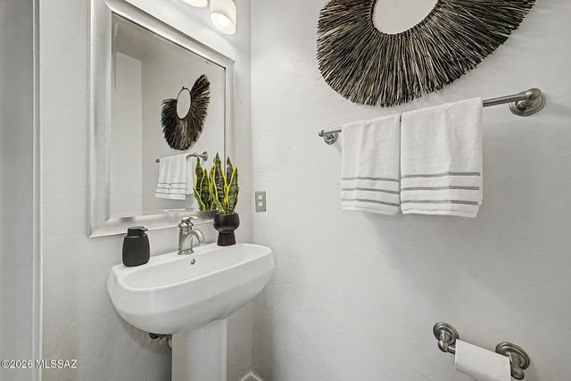 510 Post Way, Tubac, AZ 85646