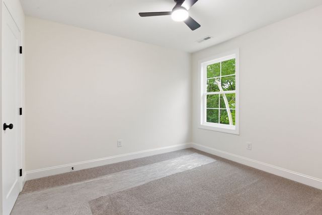308 Spring St, La Vergne, TN 37086