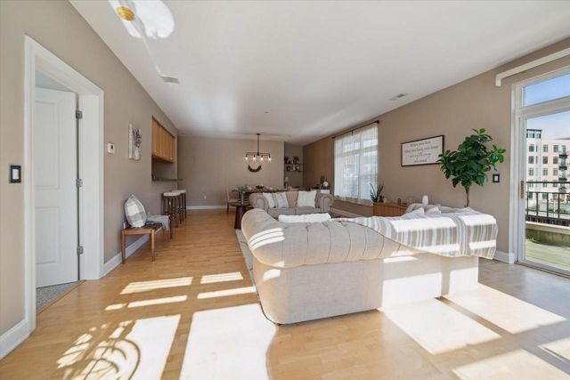 1925 N Water STREET #105, Milwaukee, WI 53202