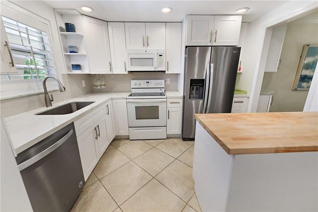 775 Jeffery Street 303, Boca Raton, FL 33487