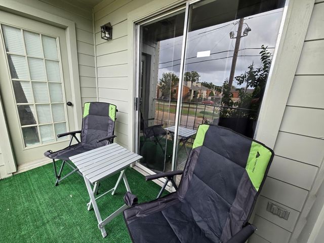 10101 S Gessner Road 910, Houston, TX 77071