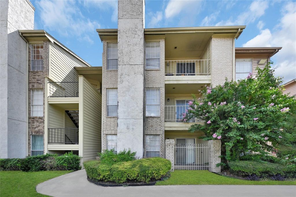 10101 S Gessner Road 910, Houston, TX 77071