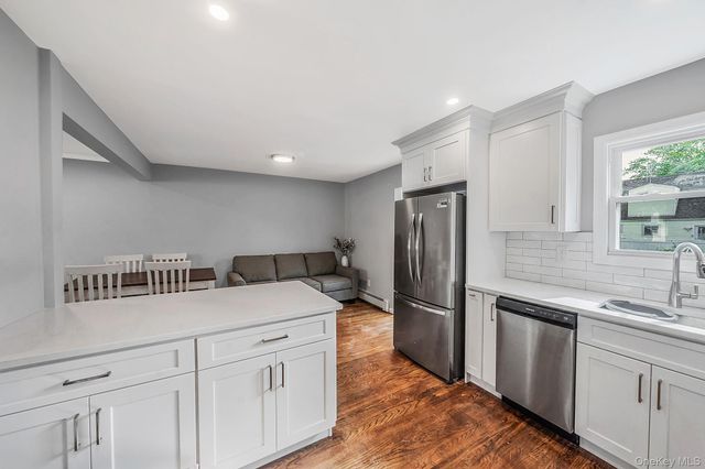 192 W 18th Street, Deer Park, NY 11729