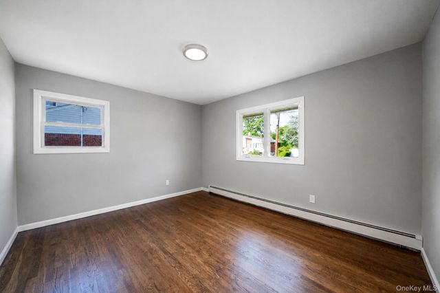 192 W 18th Street, Deer Park, NY 11729