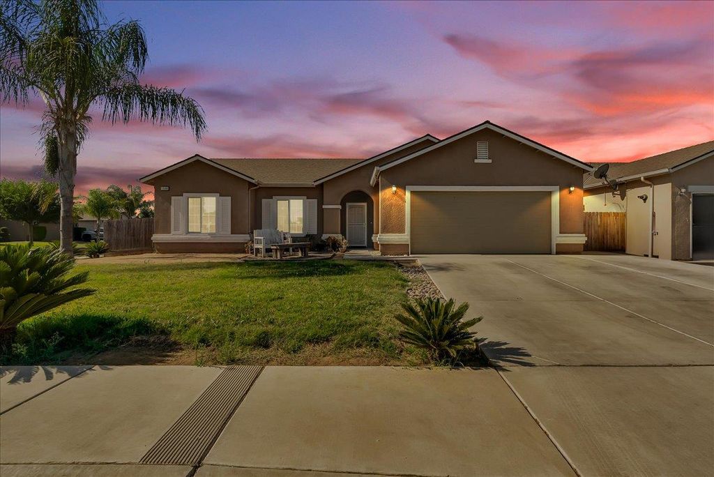 1646 Fort Worth Avenue, Dinuba, CA 93618