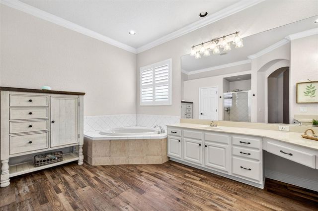 5905 CHERRY OAK DRIVE, Valrico, FL 33596