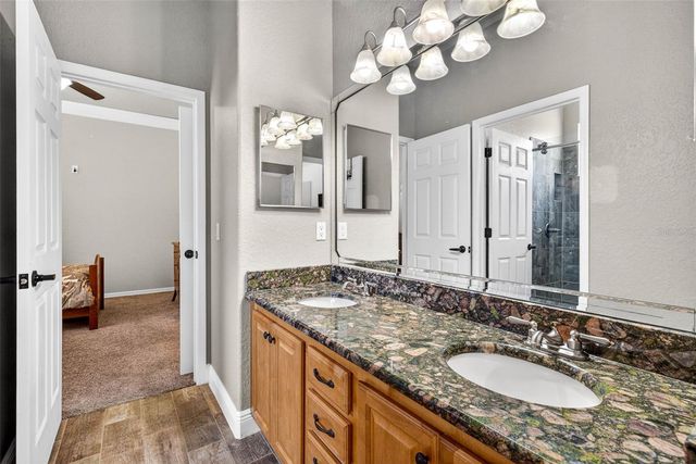 5905 CHERRY OAK DRIVE, Valrico, FL 33596