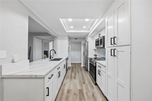 1040 E Washington, Escondido, CA 92025