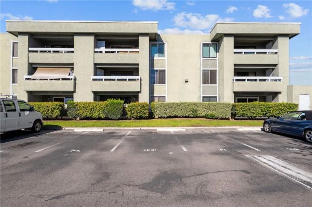 1040 E Washington, Escondido, CA 92025