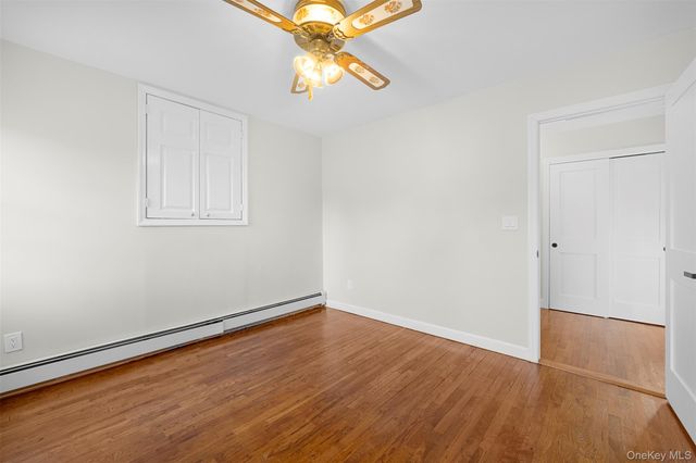 6 Penelope Lane, Huntington, NY 11743