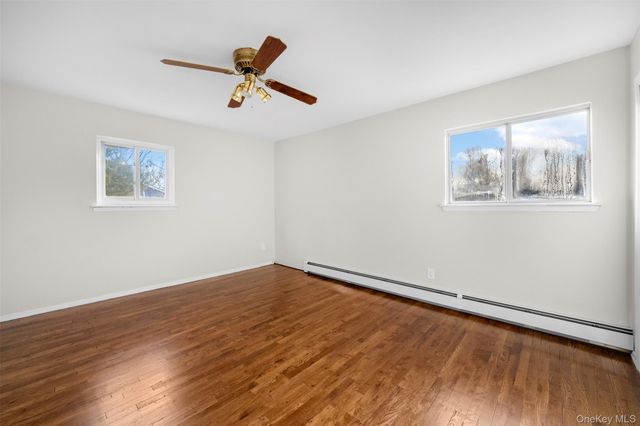 6 Penelope Lane, Huntington, NY 11743