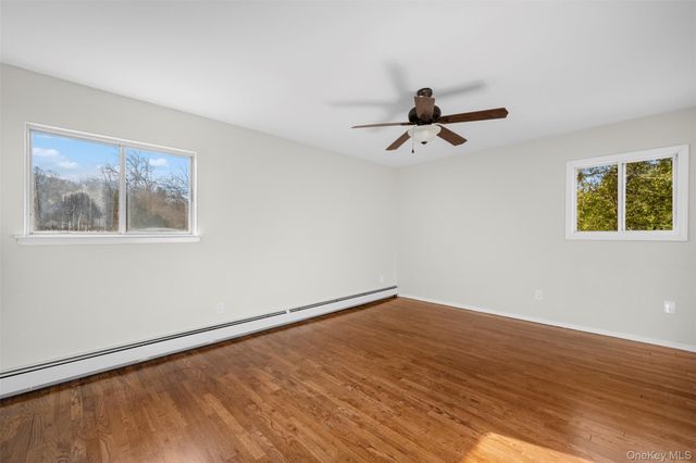 6 Penelope Lane, Huntington, NY 11743