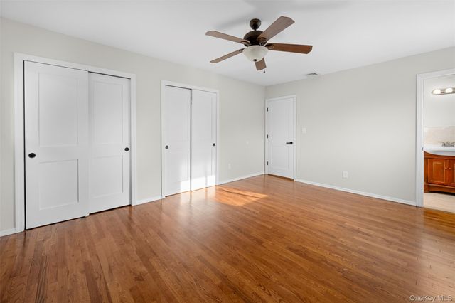 6 Penelope Lane, Huntington, NY 11743