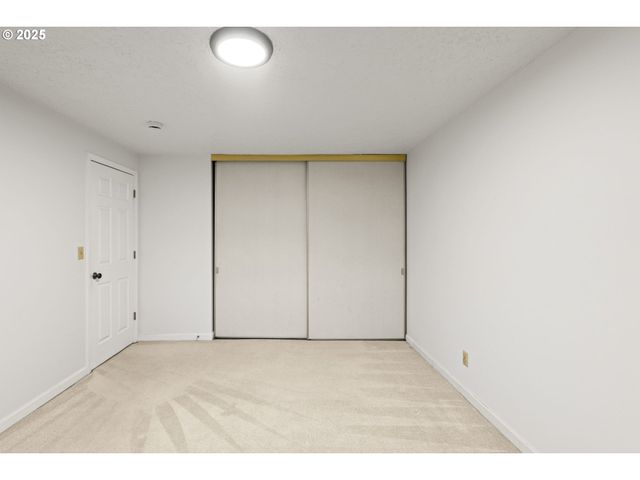 2669 Se ALDER St, Hillsboro, OR 97123