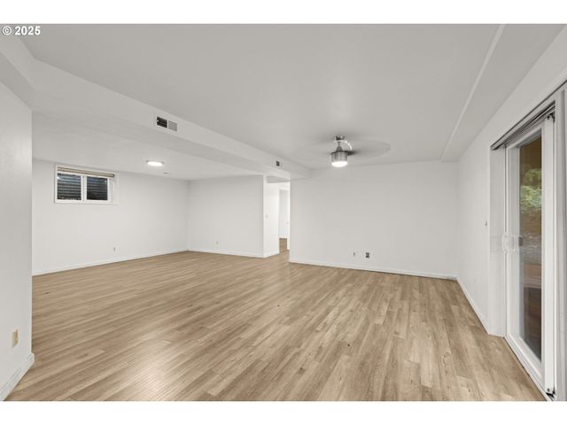 2669 Se ALDER St, Hillsboro, OR 97123