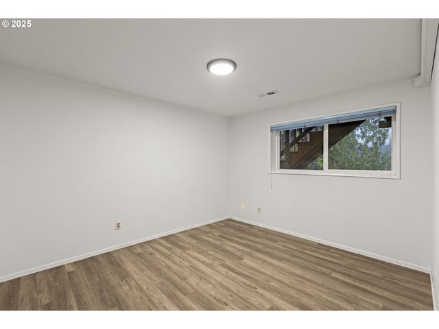 2669 Se ALDER St, Hillsboro, OR 97123