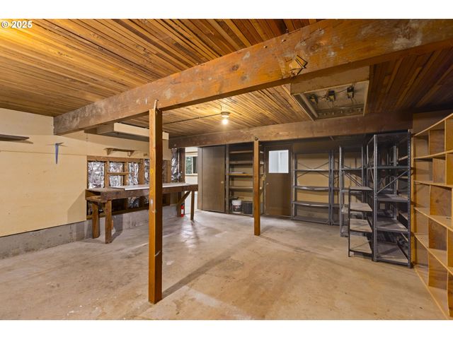 2669 Se ALDER St, Hillsboro, OR 97123