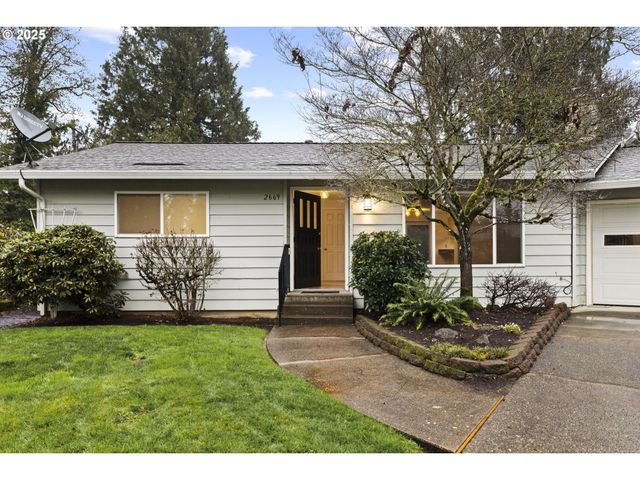 2669 Se ALDER St, Hillsboro, OR 97123