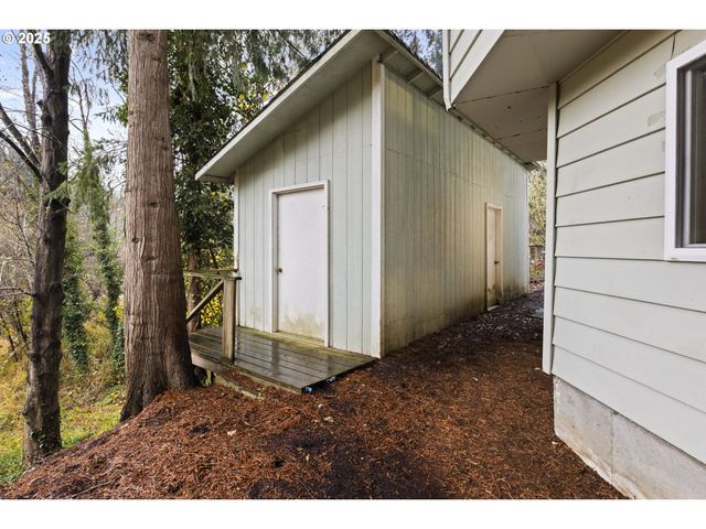 2669 Se ALDER St, Hillsboro, OR 97123